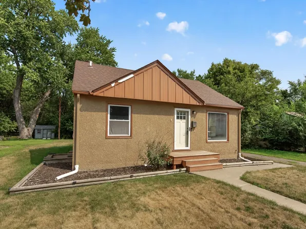 4928 Abbott Ave N, Brooklyn Center, MN 55429