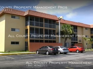 4150 Bee Ridge Rd APT 306, Sarasota, FL 34233