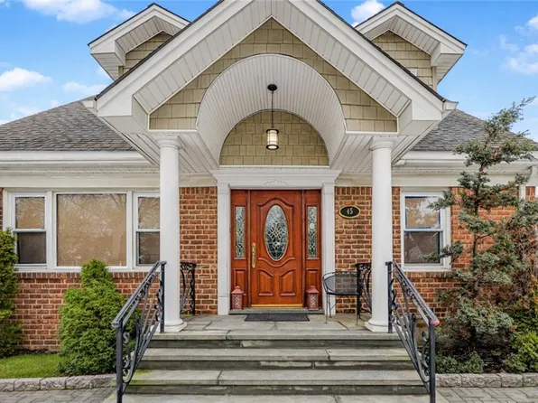 45 College Ave, Staten Island, NY 10314