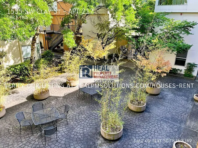 1535 SW Clay St #217 — Photo 41