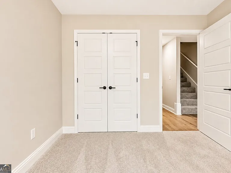 419 Madison Ave — Photo 10