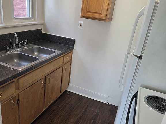 2nd image of 139 Summit Ave #3