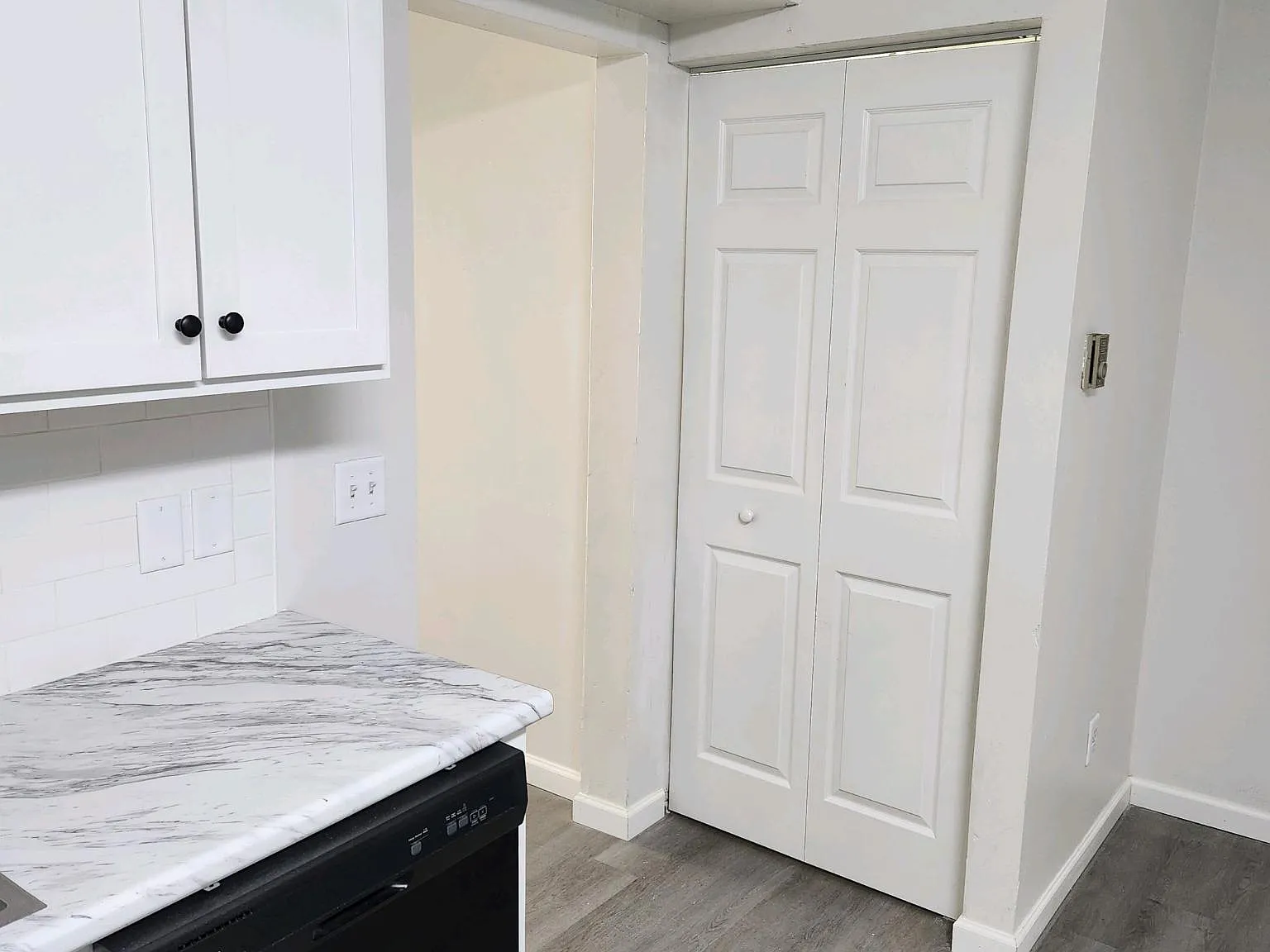 2 bed, $1,100 — Photo 3