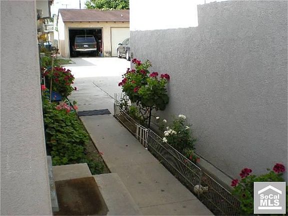 3rd image of 10939 Cassina Ave