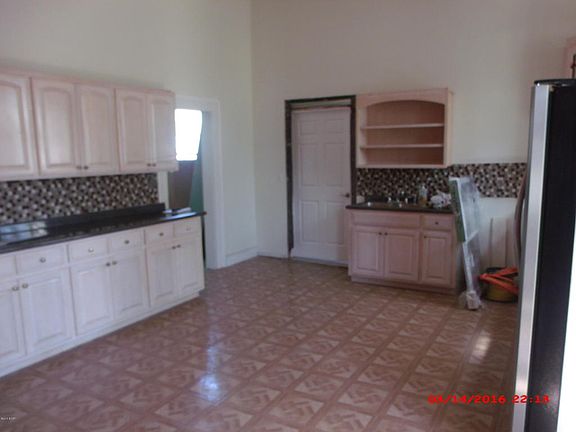 2nd image of 1010 8th Ave