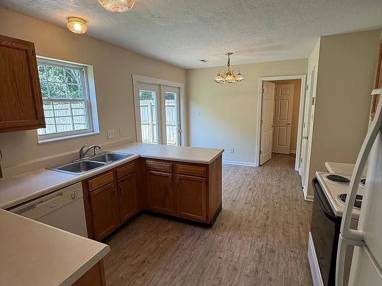 2329 Settlers Ridge Ln — Photo 4