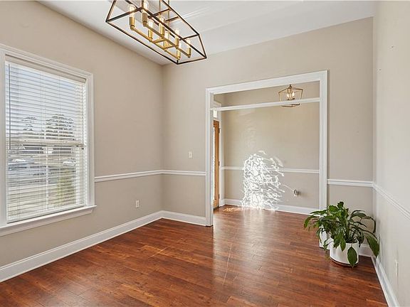 3rd image of 204 Annette Dr