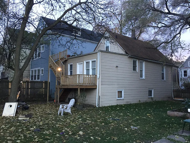 2727 N Lawndale Ave — Photo 2