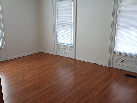 5th image of 26 Union St APT 1