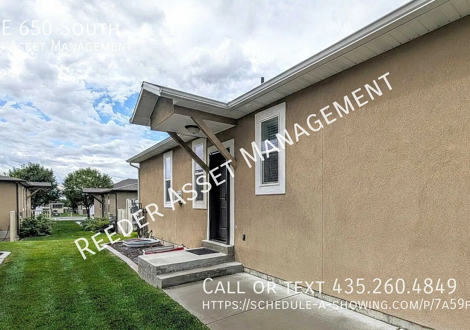 Discover this spacious 5-bedroom, 3-bath townhome in Smithfield — Photo 2