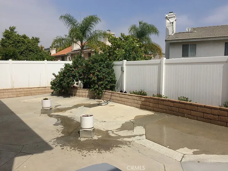 2196 Rancho Hills Dr — Photo 24
