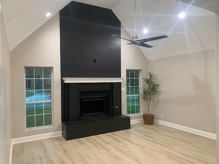 1433 Pickwick Ln — Photo 20