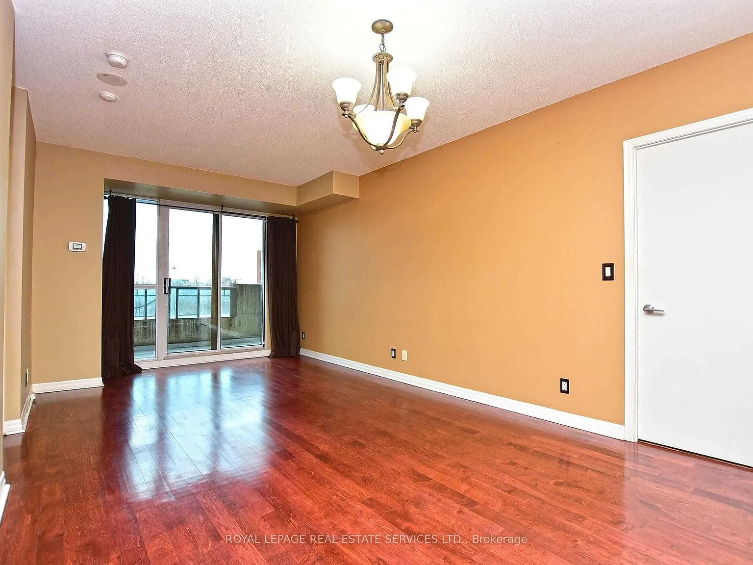 3 bed, $3,000 — Photo 3