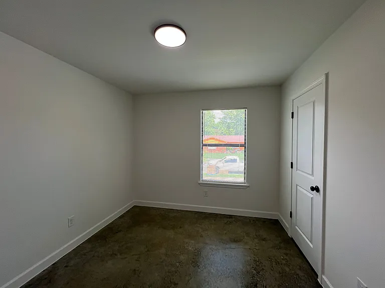 3701 Glenburee Cv — Photo 2
