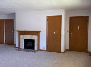 707 Russell Rd APT 3, Waterloo, IA 50701