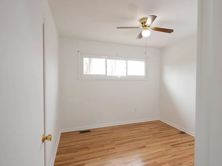 2305 River Rd — Photo 24