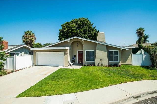 1st image of 5851 Gloucester Cir
