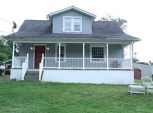 141 Manor Rd, Delmont, PA 15626