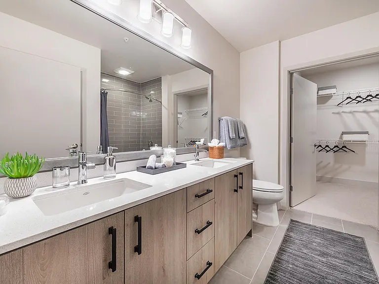 North at Totem Lake Apartments — Photo 8