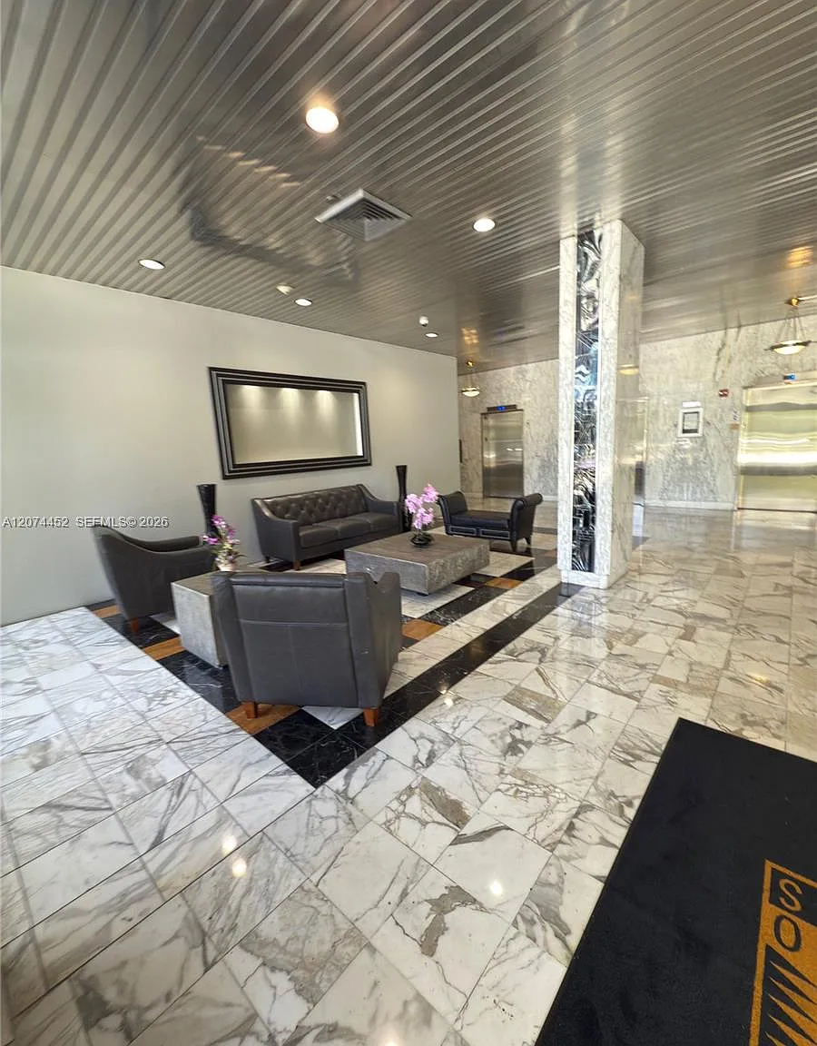 Aventura Eldorado Condo — Photo 2