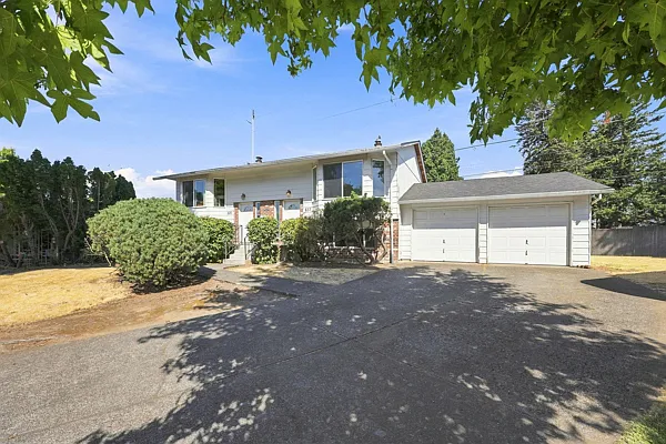 2 bed, 1.5 bath, 1113 sqft, $1,950 — Photo 2