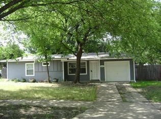 2838 Gross Rd, Dallas, TX 75228