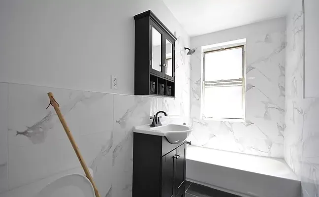 Rented by Hagstrom Management Inc | media 31