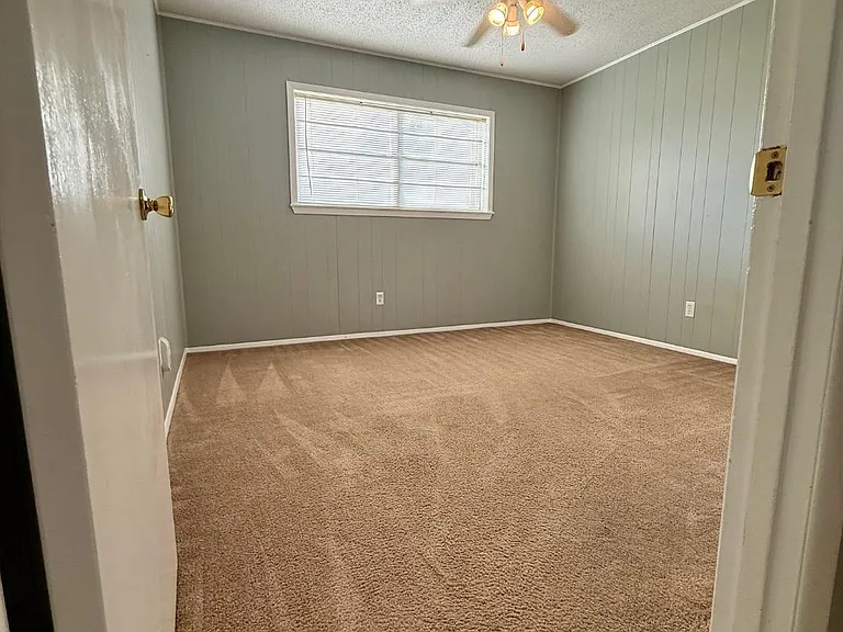 10514 FM 1650 — Photo 9