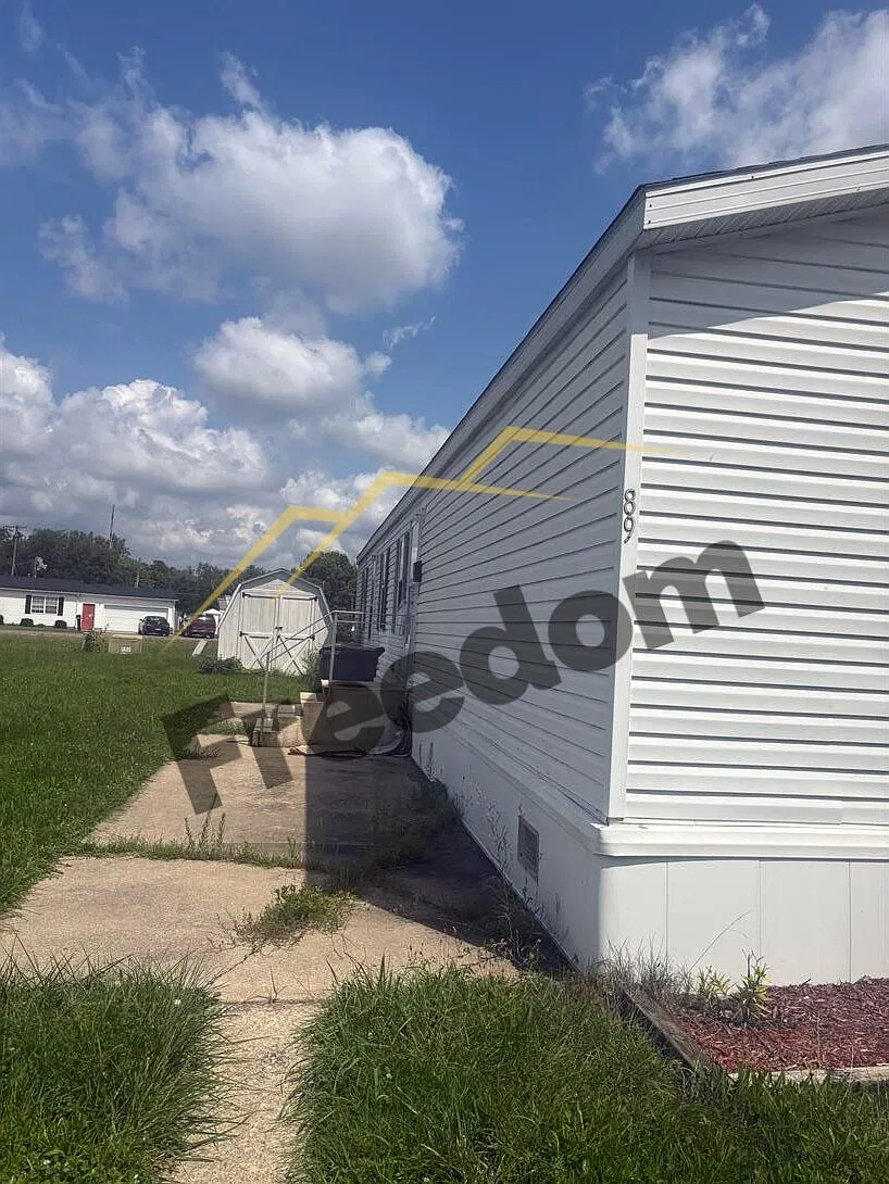 3 bed, 2.0 bath, 924 sqft, $850 — Photo 1