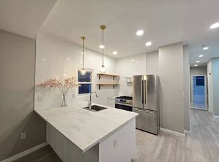 362 90th St #1A, Brooklyn, NY 11209