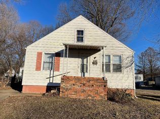 1914 S 16th St, Springfield, IL 62703