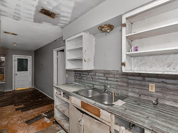 5th image of 1003 Arthur Stiles Rd