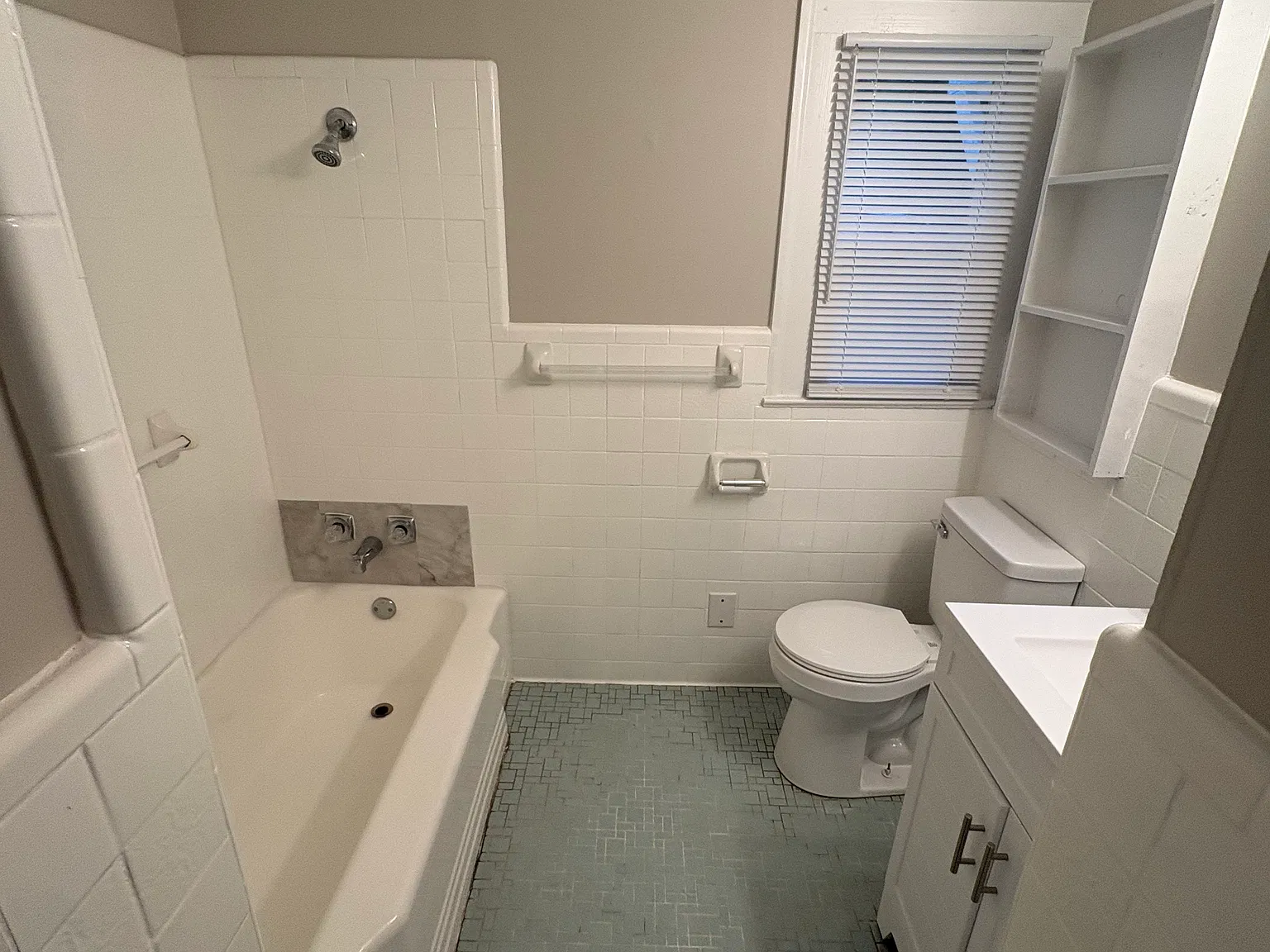 3 bed, 1646 sqft, $1,750 — Photo 2
