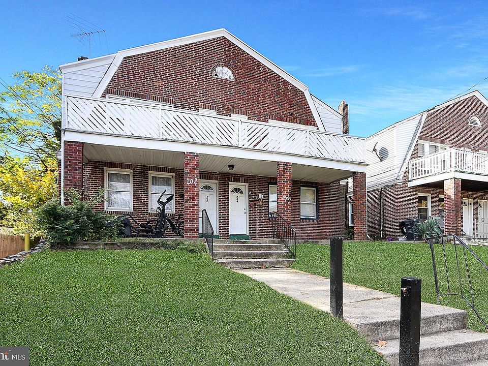 1st image of 202 W 35th St