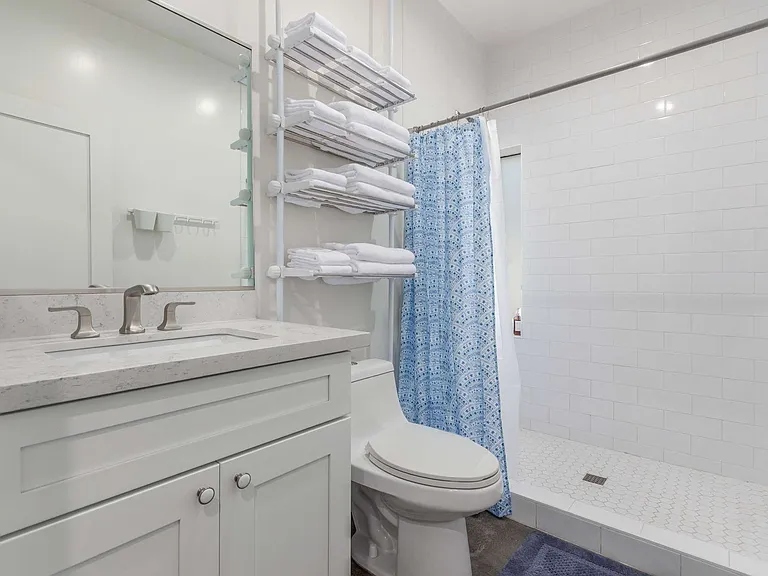 1017 E Garfield St — Photo 14