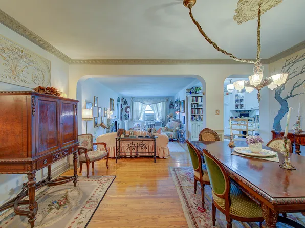 106-15 Queens Boulevard image 1 of 29