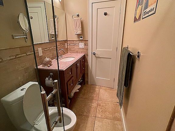 Downstairs bathroom 