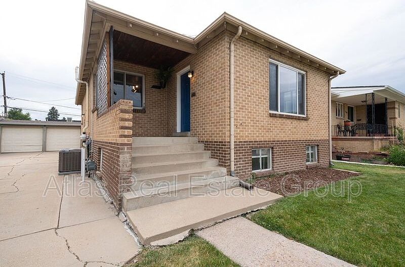 1st image of 1431 Zenobia St #B