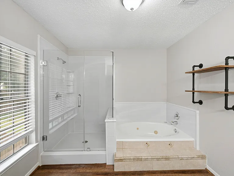 8130 Sunny Ridge Dr — Photo 16