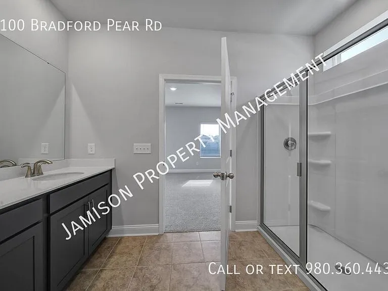 1100 Bradford Pear Rd — Photo 24