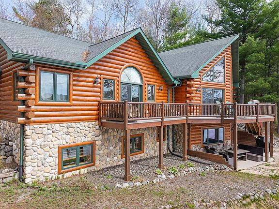 4th image of 3717 Chain O Lakes Rd