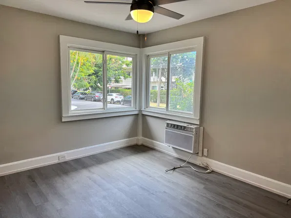 1706 Dole St APT A, Honolulu, HI 96822