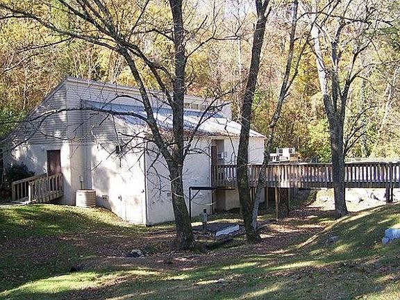 Clubhouse/Laundry/Pool