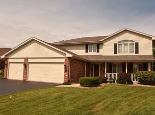 9226 Kelly Ct, Orland Hills, IL 60487