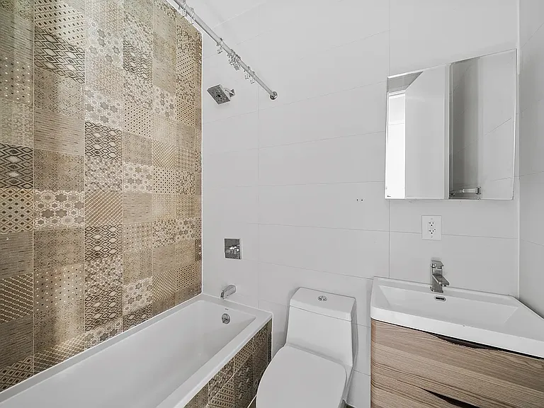272 Himrod St #2L — Photo 3