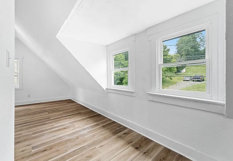 212 Dunkard Ave — Photo 18