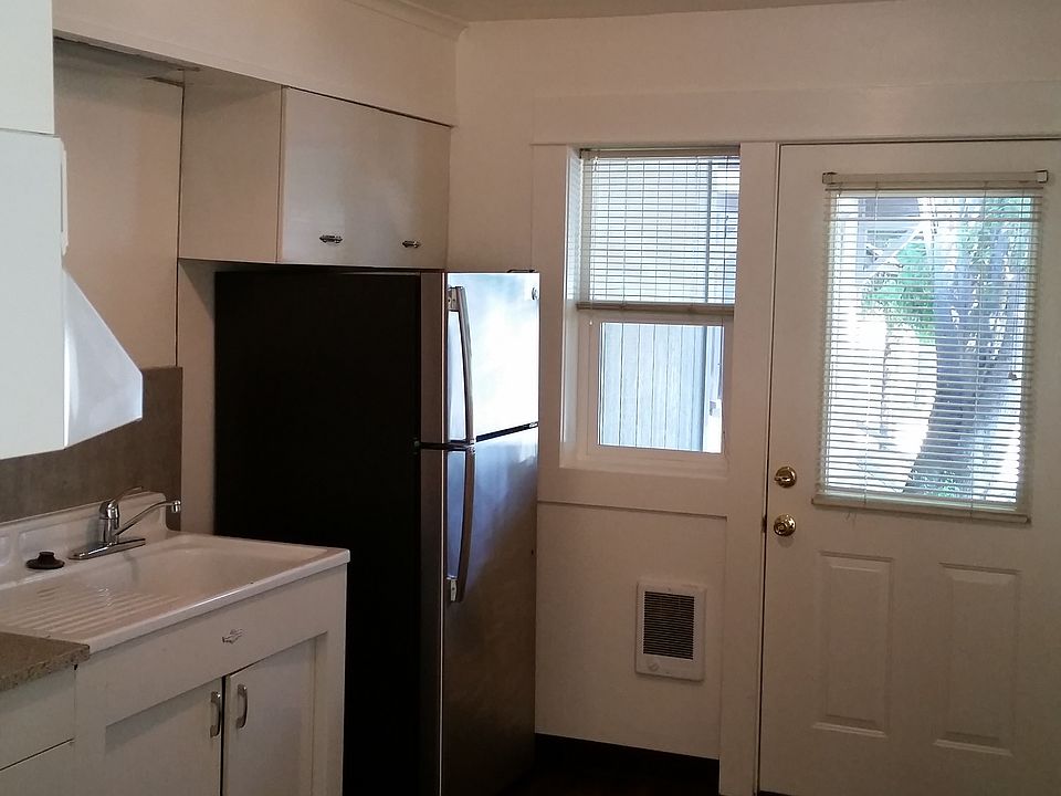 Large 1+1 kitchen