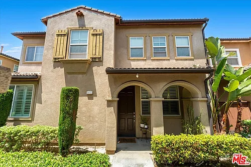 3653 W Medici Ln Photo 1