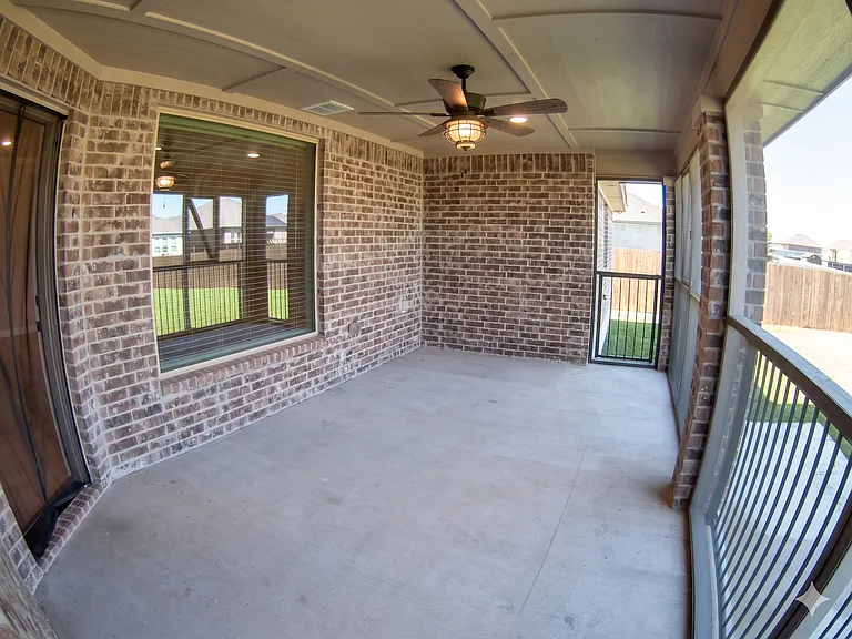 2121 Mercer St — Photo 16