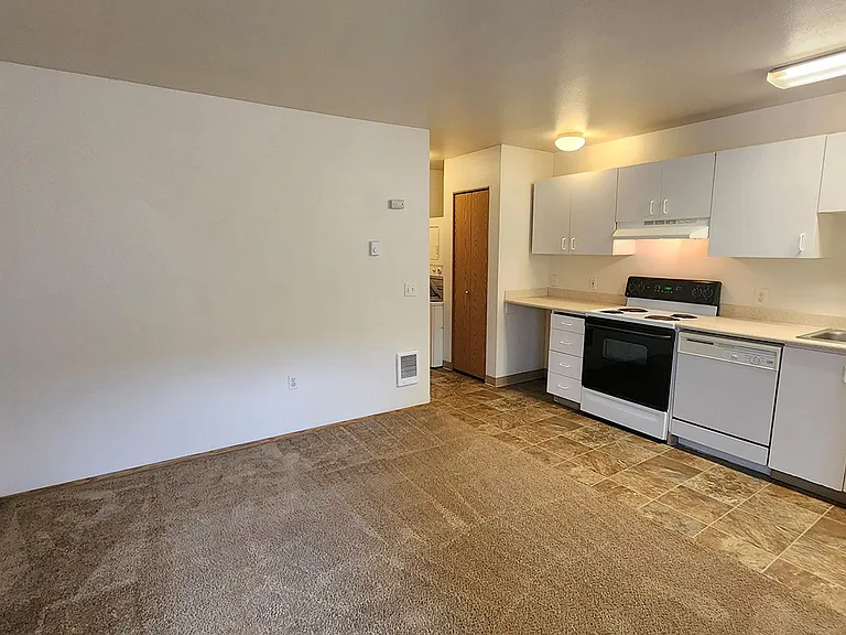 131 - 149 SE 151st Avenue Ascot Fir — Photo 8